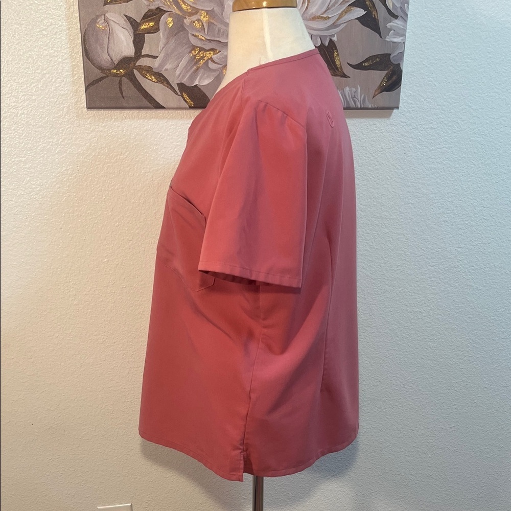 Figs V-Neck Catarina Scrub Top in Quartz Pink - Picture 7 of 9